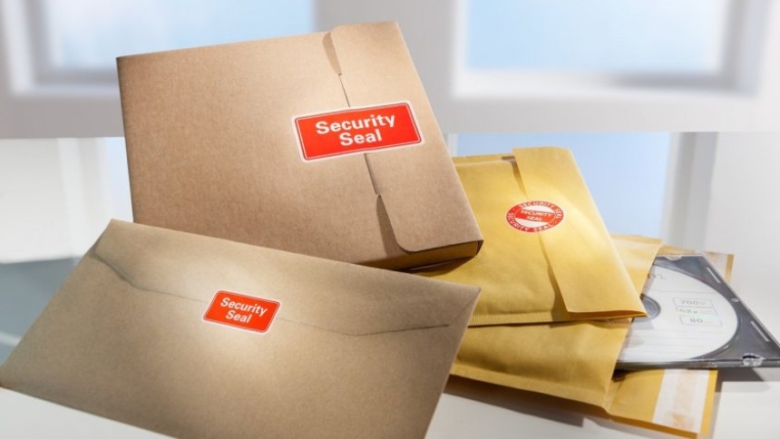 Averys förseglingsetiketter – skyddar dina paket och dokument med VOID-säkerhetstext