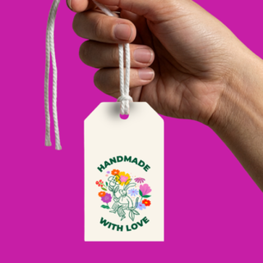 Länk till manillamärken med påskmotiv – du kommer direkt till Averys program Design & Print