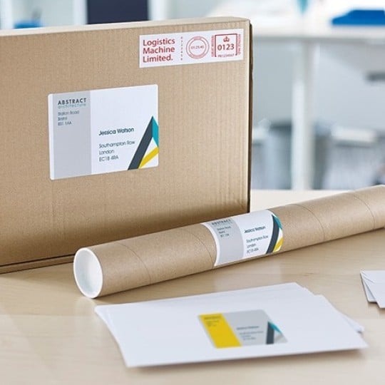 Avery etiketter för brev och paket