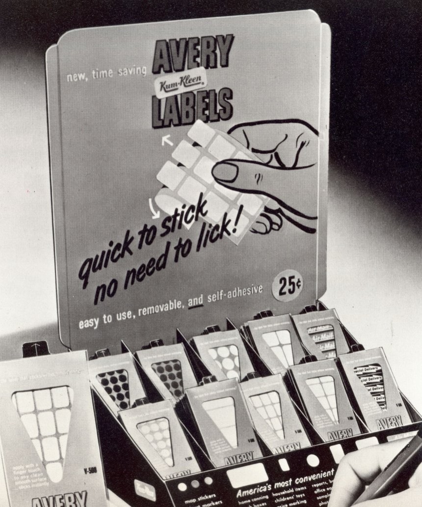 Avery Klum Kleen display