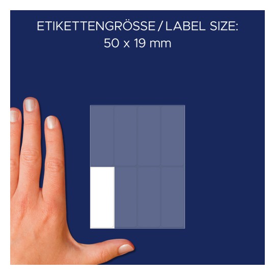 Storleksjämförelse med hand, artikel: 3079, ett ark med flerfunktionsetiketter, format: 50 x 19 mm, färg: vit.