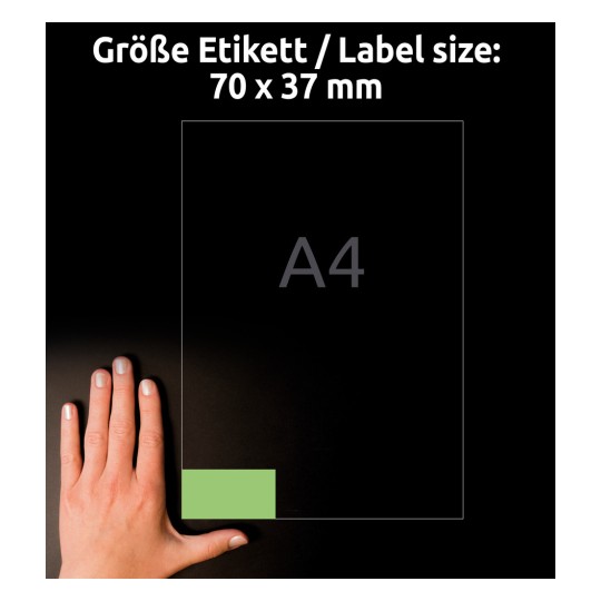 Storleksjämförelse med hand, Artikel: 3450, ett ark färgade etiketter, format: 70 x 37 mm, färg: grön?