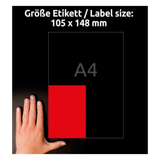 Storleksjämförelse med hand, artikel: 3456, ett ark färgade etiketter, format: 105 x 148 mm, färg: röd.