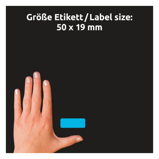 Storleksjämförelse med hand, artikel: 51047, ett ark färgade etiketter, format: 50 x 19 mm, färg: blå, gul, neongrön, neonorange, neonröd.