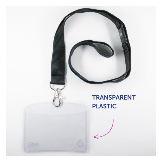 Bilden visar en transparent plast-ID-hållare fäst vid en mörk tygsnodd med ett klämma. Hållaren är tom och designad för att visa identifikationskort.
