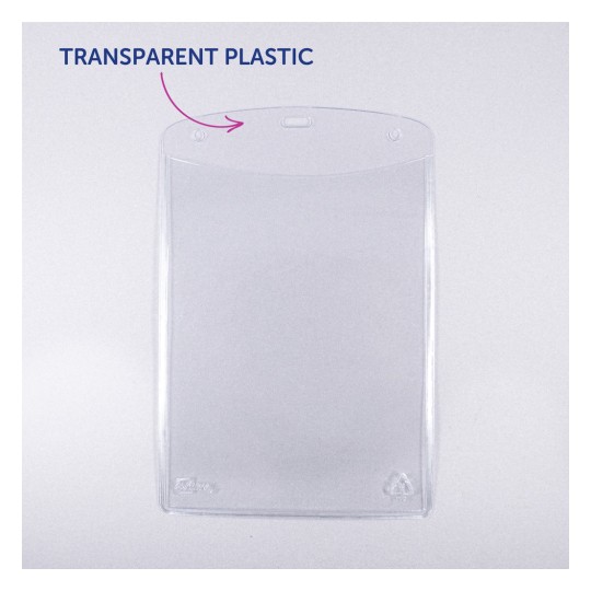 Bilden visar ett klart, genomskinligt plastskydd med en rundad topp. Det har en etikett pekandes mot det som lyder 'GENOMSKINLIG PLAST.'