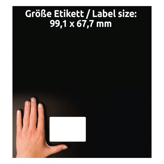 Storleksjämförelse med hand, Artikel: J8165-25, ett ark fraktetiketter, format: 99,1 x 67,7 mm, färg: vit.