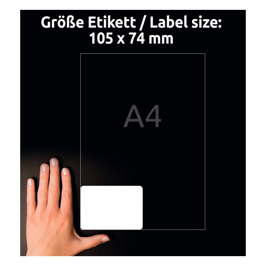 Storleksjämförelse med hand, Artikel: L7183-100, ett ark, Format: 105 x 74 mm, Färg: Vit.