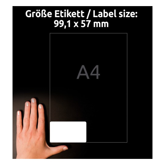 Storleksjämförelse med hand, artikel: LR7173-100, ett ark återvinningsadresseringsetiketter, format: 99,1 x 57 mm, färg: naturvit.