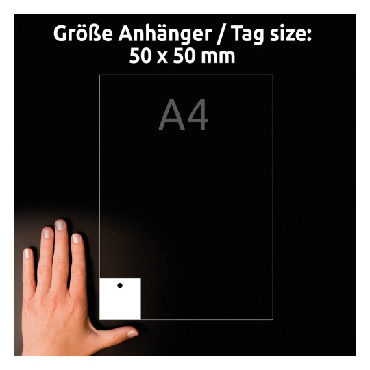 Storleksjämförelse med hand, artikel: T3003-10, en ark med berlocker, format: 50 x 50 mm, färg: vit.