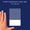 Storleksjämförelse med hand, artikel: 3081, ett ark med multifunktionsetiketter, format: 76 x 39 mm, färg: vit.