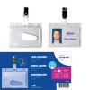 Bilden visar en klar plastkortshållare med ett klämma och ett exempel på ett kort med en persons foto och namn. Paketbeskrivningen och funktionerna för Avery-kortshållare är också synliga.