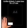 Storleksjämförelse med hand, Artikel: 6605, ett ark universaletiketter, format: 70 x 37 mm, färg: vit.