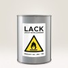 Bilden visar en metallburk med en etikett som lyder 'LACK LEICHT ENTFLAMMBAR', vilket indikerar att den innehåller ett brandfarligt ämne. En varningssymbol för eld är också synlig på etiketten.